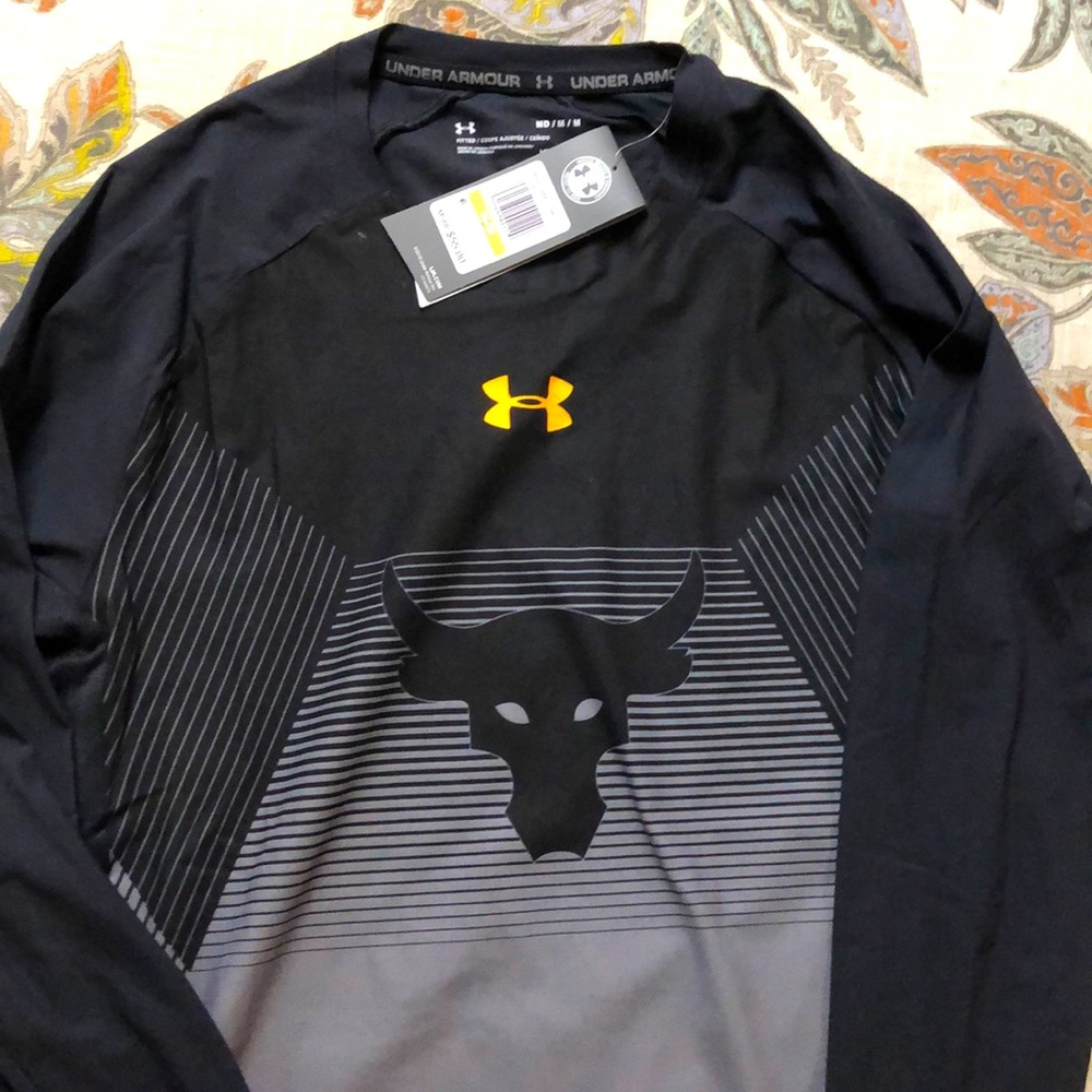 Under Armour 3/4 Sleeve Top Men Medium